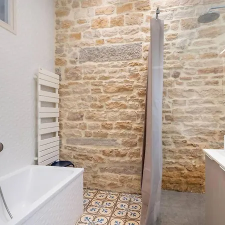 Cosy Plein Centre - L'annexe Лион